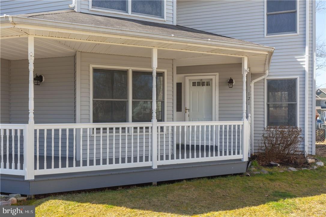 121 Sextant Road Manahawkin, NJ 08050 - Photo 2 of 20