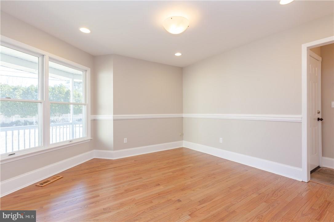 121 Sextant Road Manahawkin, NJ 08050 - Photo 4 of 20
