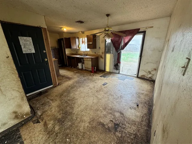 $200,000 | 6127 Wagon Bend, Austin, TX 78744