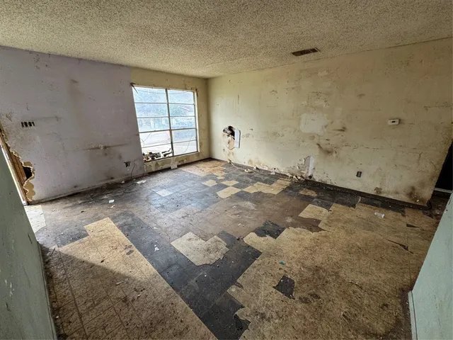 $200,000 | 6127 Wagon Bend, Austin, TX 78744