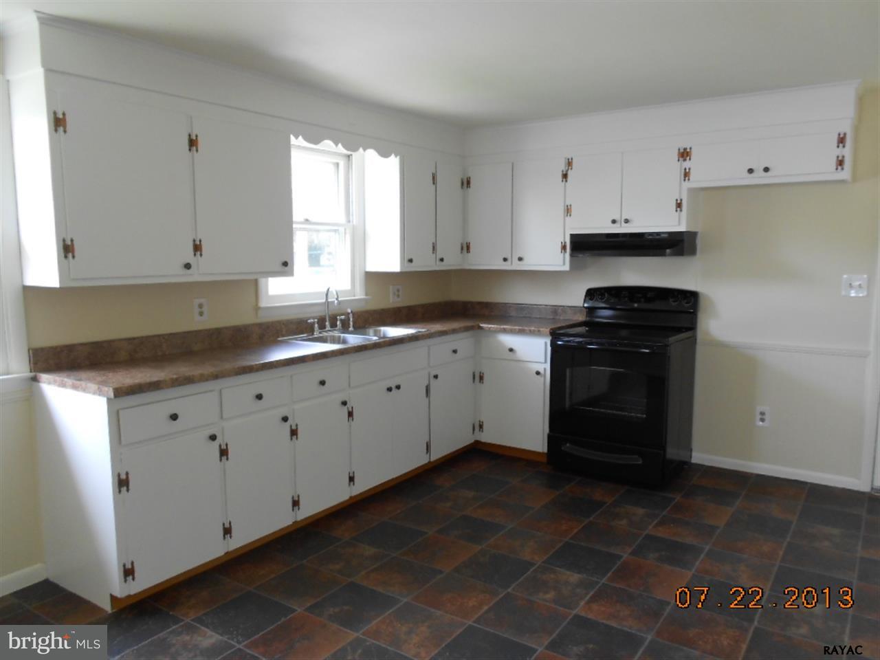 16 Oneill Avenue Hanover, PA 17331 - Photo 2 of 11 Gallery Image 2