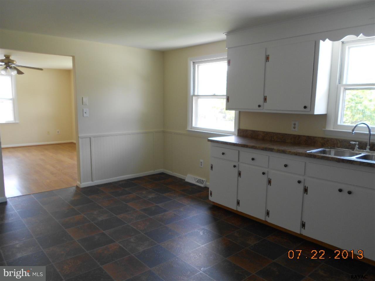 16 Oneill Avenue Hanover, PA 17331 - Photo 3 of 11 Gallery Image 3
