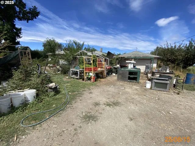 3842 West Main Street, Medford, OR 97501