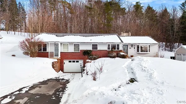 $325,000 | 38 Forest Road, New Hartford, NY 13501