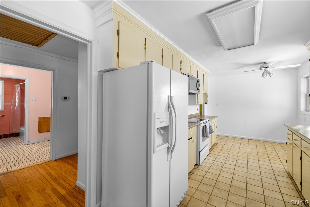 38 Forest Road New Hartford, NY 13501 - Photo 12 of 43