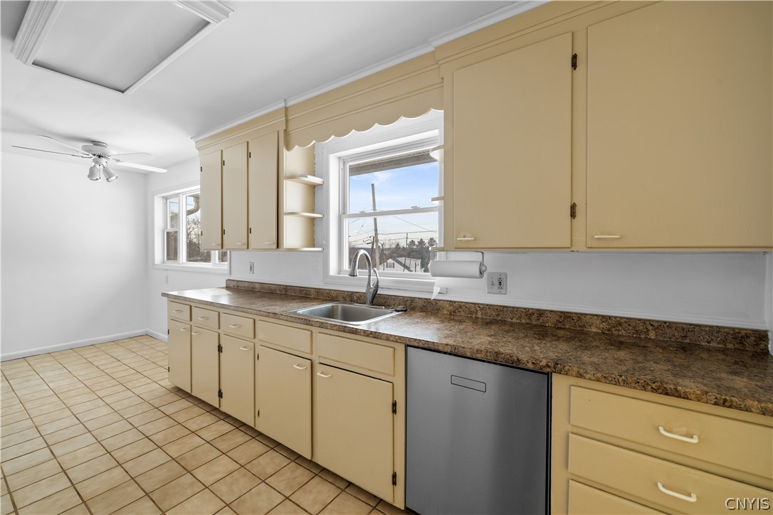 38 Forest Road New Hartford, NY 13501 - Photo 13 of 43