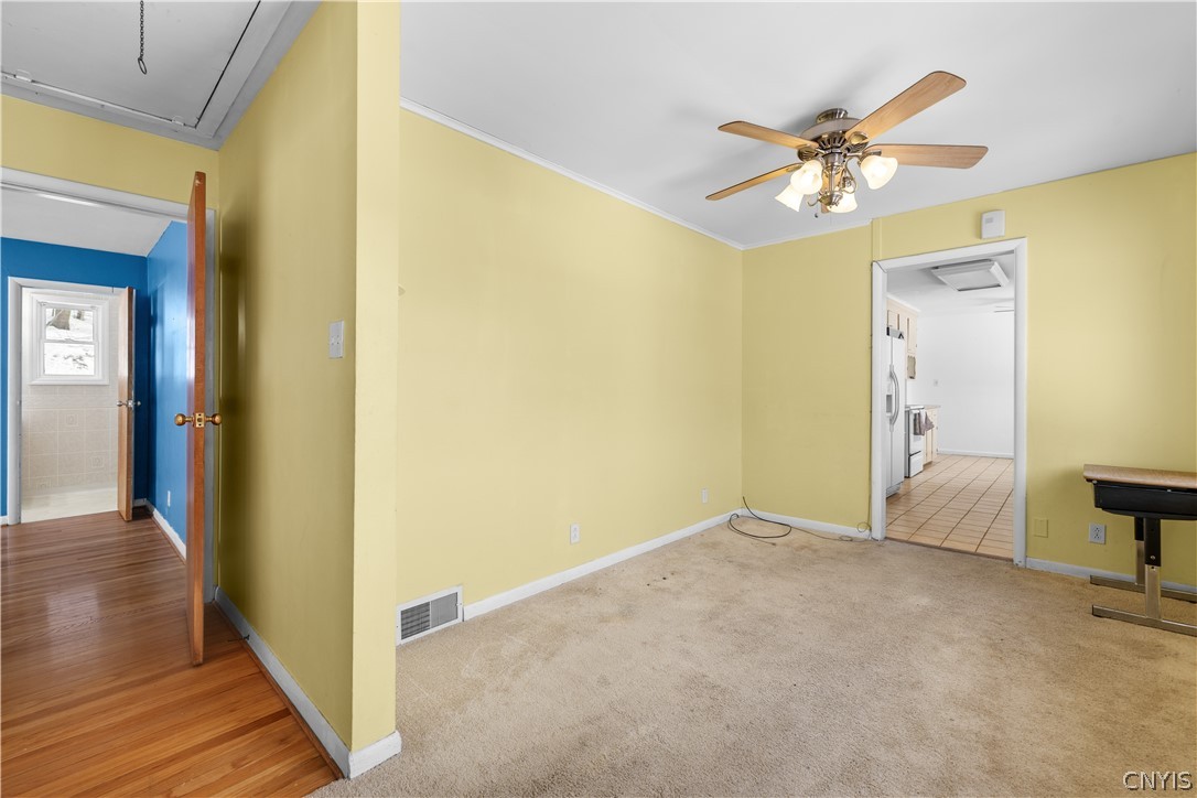 38 Forest Road New Hartford, NY 13501 - Photo 15 of 43