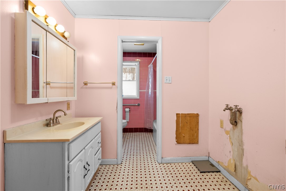 38 Forest Road New Hartford, NY 13501 - Photo 27 of 43