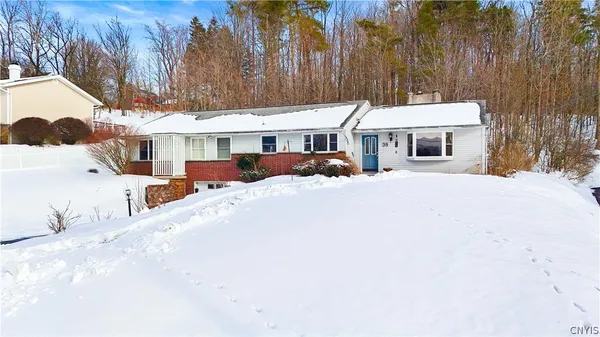 $325,000 | 38 Forest Road, New Hartford, NY 13501