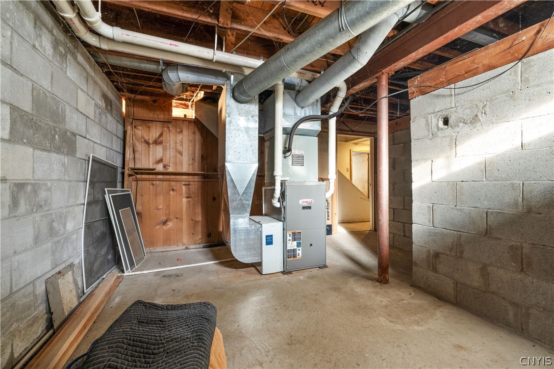 38 Forest Road New Hartford, NY 13501 - Photo 37 of 43