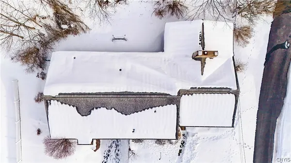 $325,000 | 38 Forest Road, New Hartford, NY 13501