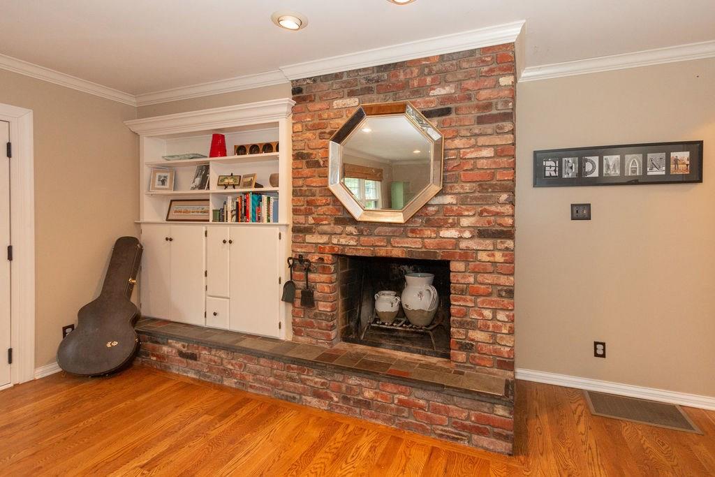 6448 Bramshaw Road Indianapolis, IN 46220 - Photo 7 of 33