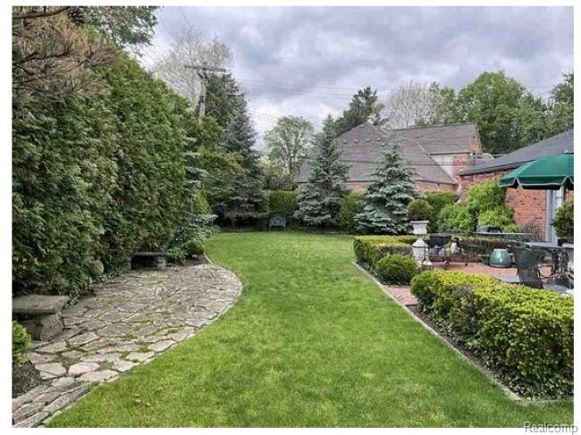 491 Colonial Road Grosse Pointe Woods, MI 48236 - Photo 7 of 38