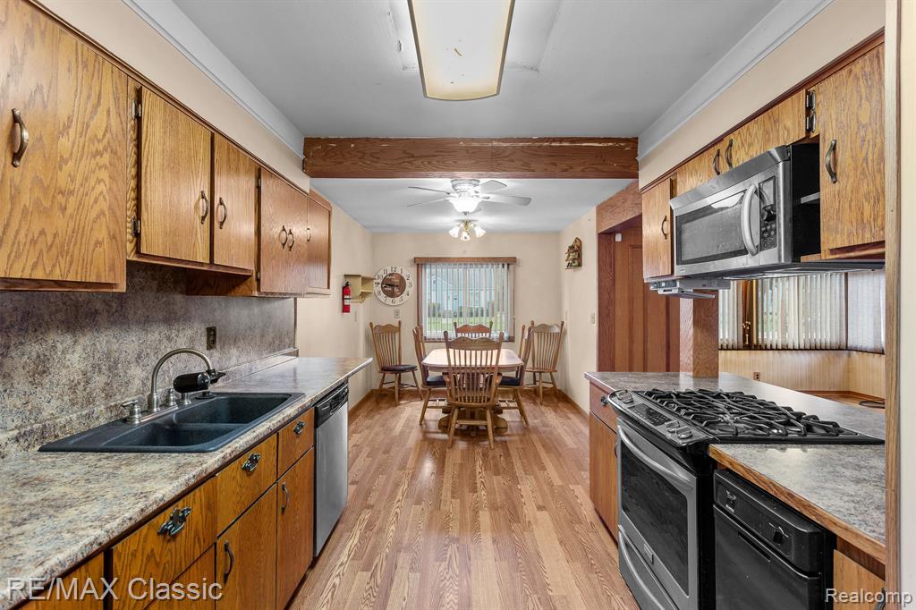 4312 Howe Road Wayne, MI 48184 - Photo 9 of 39