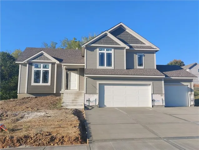 $498,950 | 8580 Northwest 75th Terrace, Parkville, MO 64152