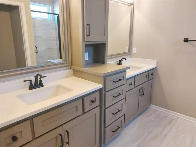 $498,950 | 8580 Northwest 75th Terrace, Parkville, MO 64152