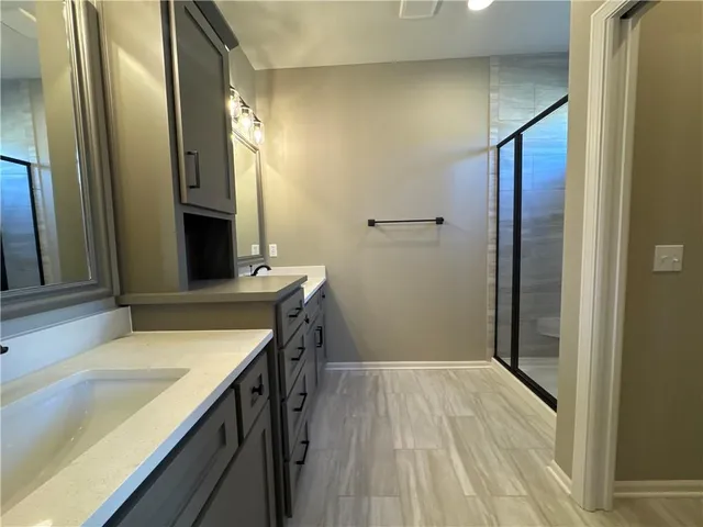 $498,950 | 8580 Northwest 75th Terrace, Parkville, MO 64152