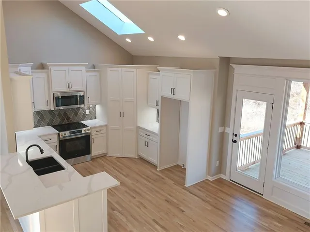 $498,950 | 8580 Northwest 75th Terrace, Parkville, MO 64152