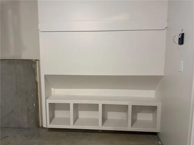 $498,950 | 8580 Northwest 75th Terrace, Parkville, MO 64152