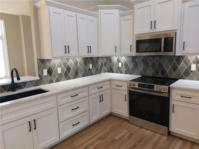 $498,950 | 8580 Northwest 75th Terrace, Parkville, MO 64152