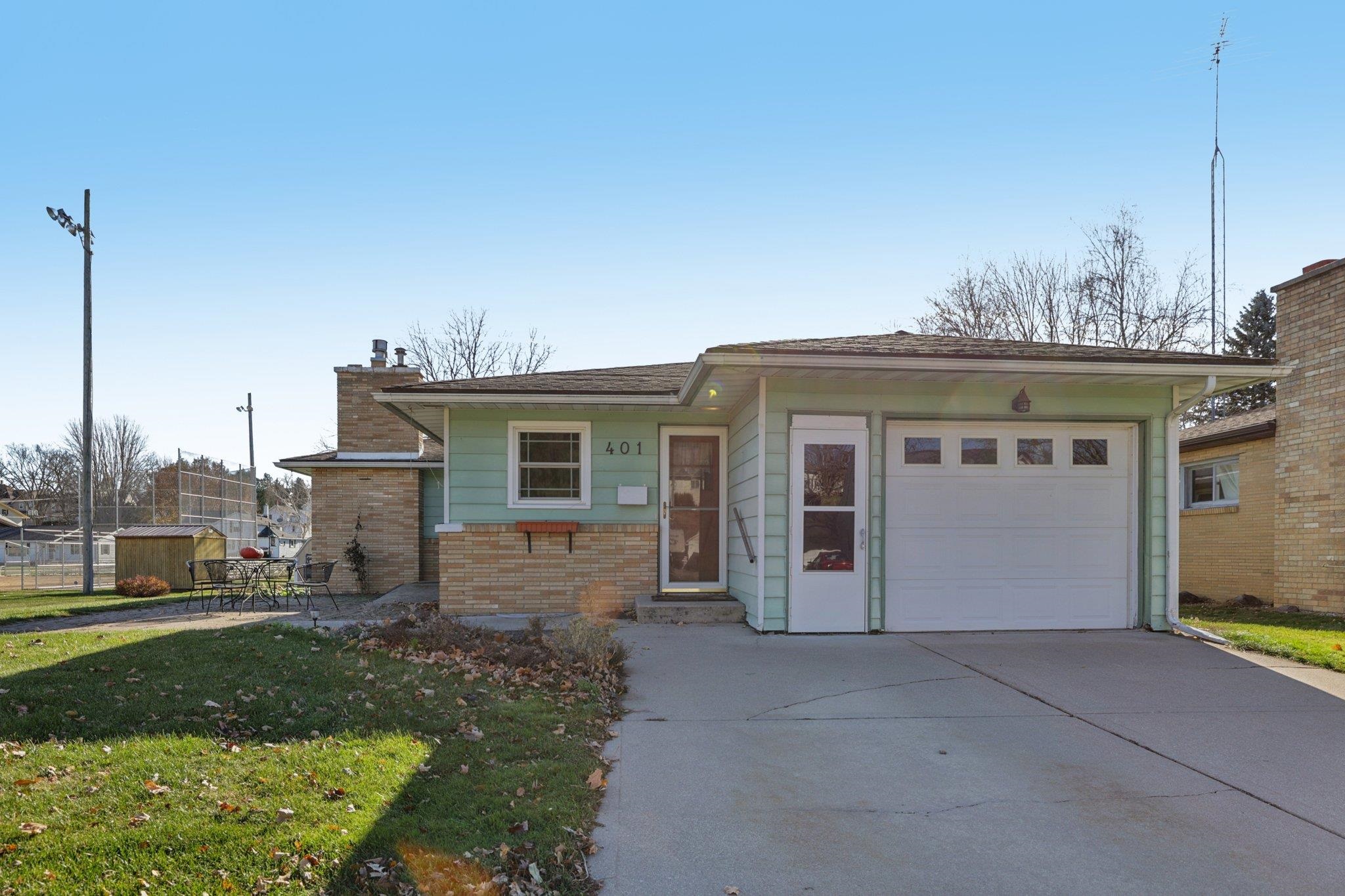 401 3rd Street New Glarus, WI 53574 - Photo 2 of 35