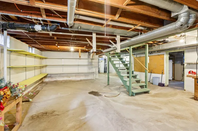 $349,000 | 401 3rd Street, New Glarus, WI 53574