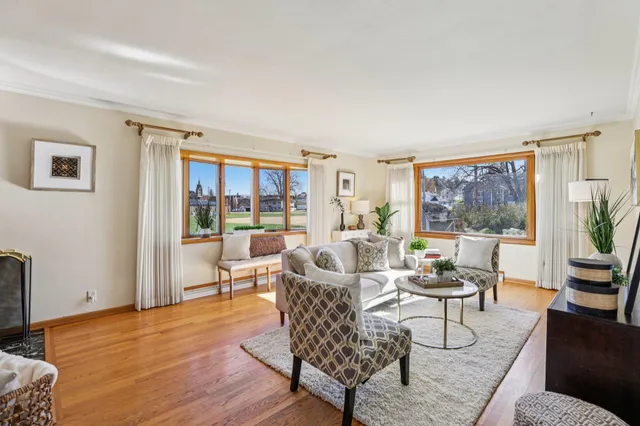 $349,000 | 401 3rd Street, New Glarus, WI 53574