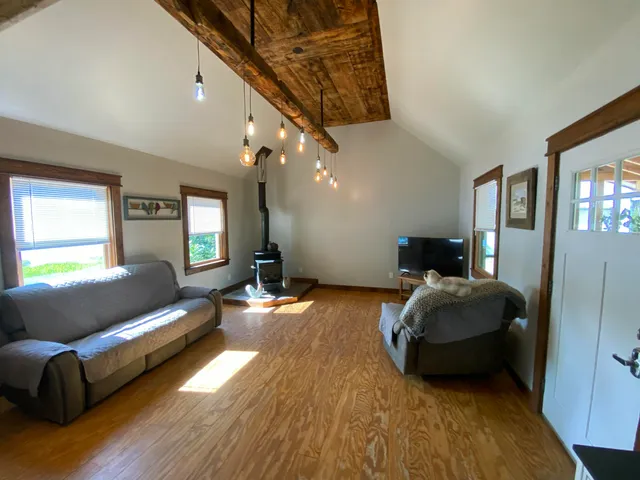 $395,500 | 1690 River Road, Clinton, ME 04927