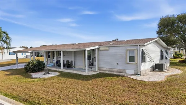 a view of a tennis court
