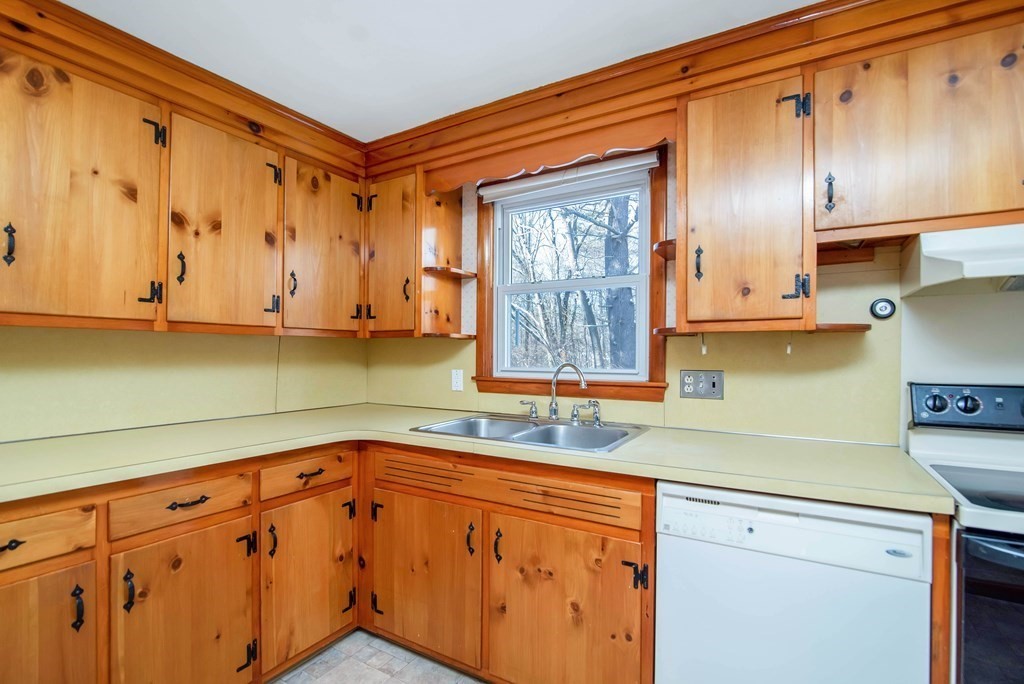 15 Old Coach Road Hampden, MA 01036 - Photo 16 of 37 Gallery Image 16