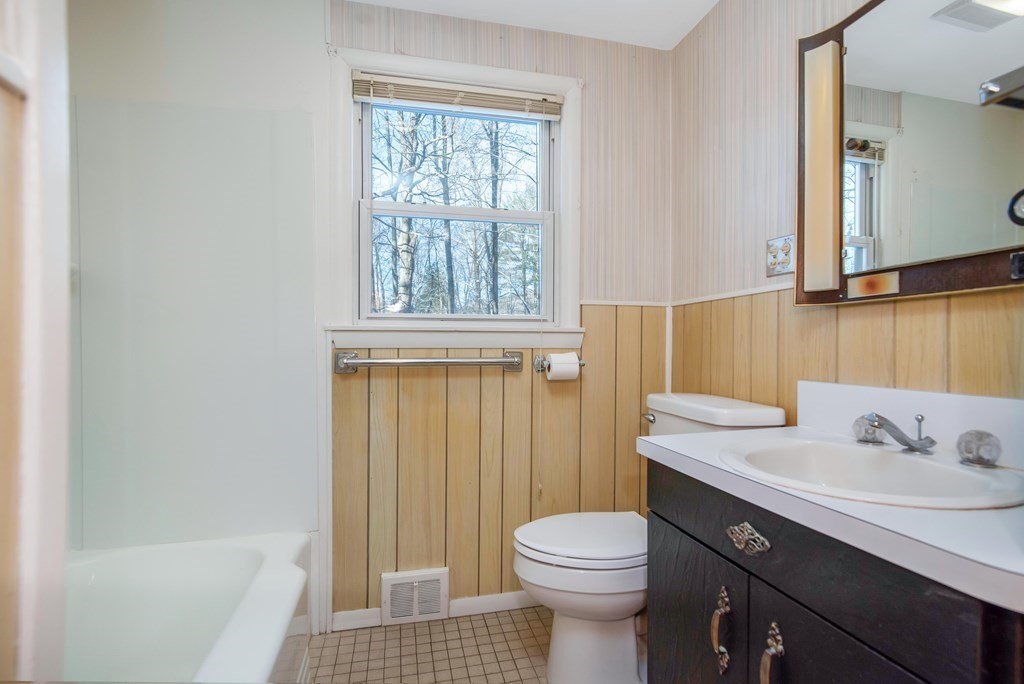 15 Old Coach Road Hampden, MA 01036 - Photo 19 of 37 Gallery Image 19