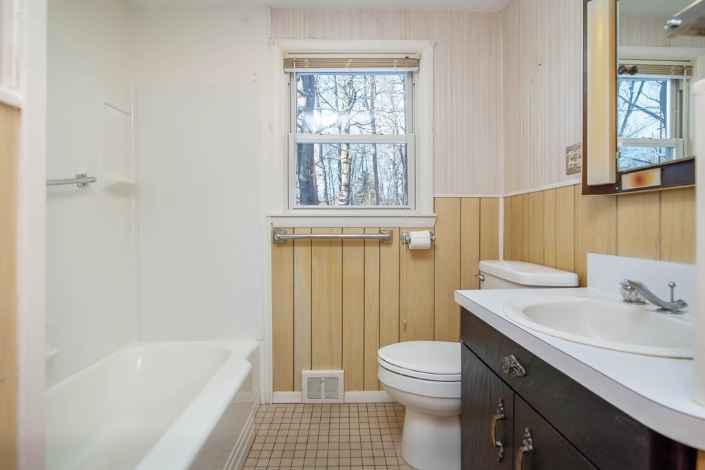 15 Old Coach Road Hampden, MA 01036 - Photo 20 of 37 Gallery Image 20