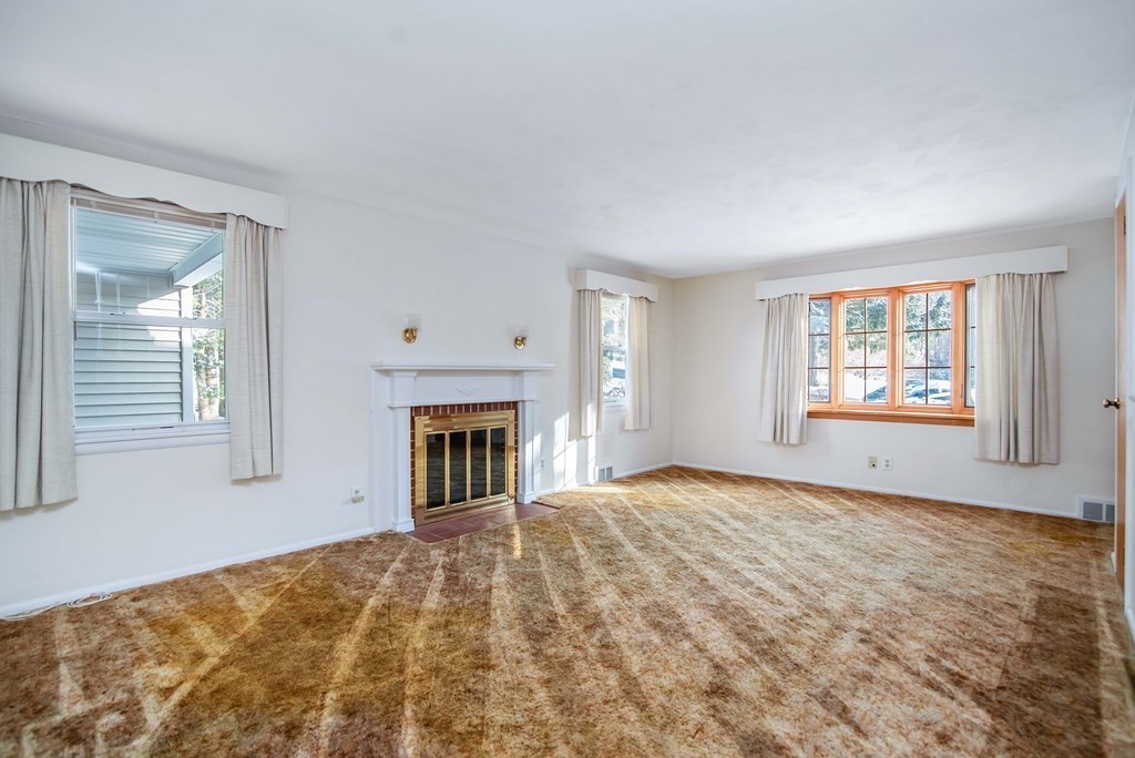 15 Old Coach Road Hampden, MA 01036 - Photo 7 of 37 Gallery Image 7
