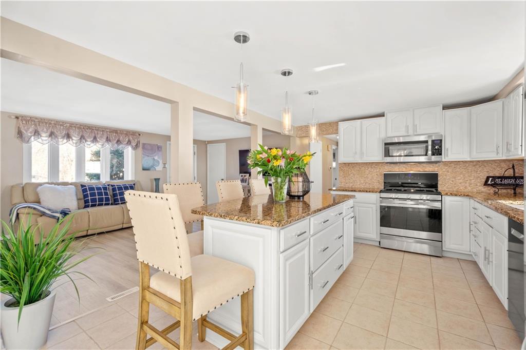 1008 Moon Run Road McKees Rocks, PA 15136 - Photo 10 of 25
