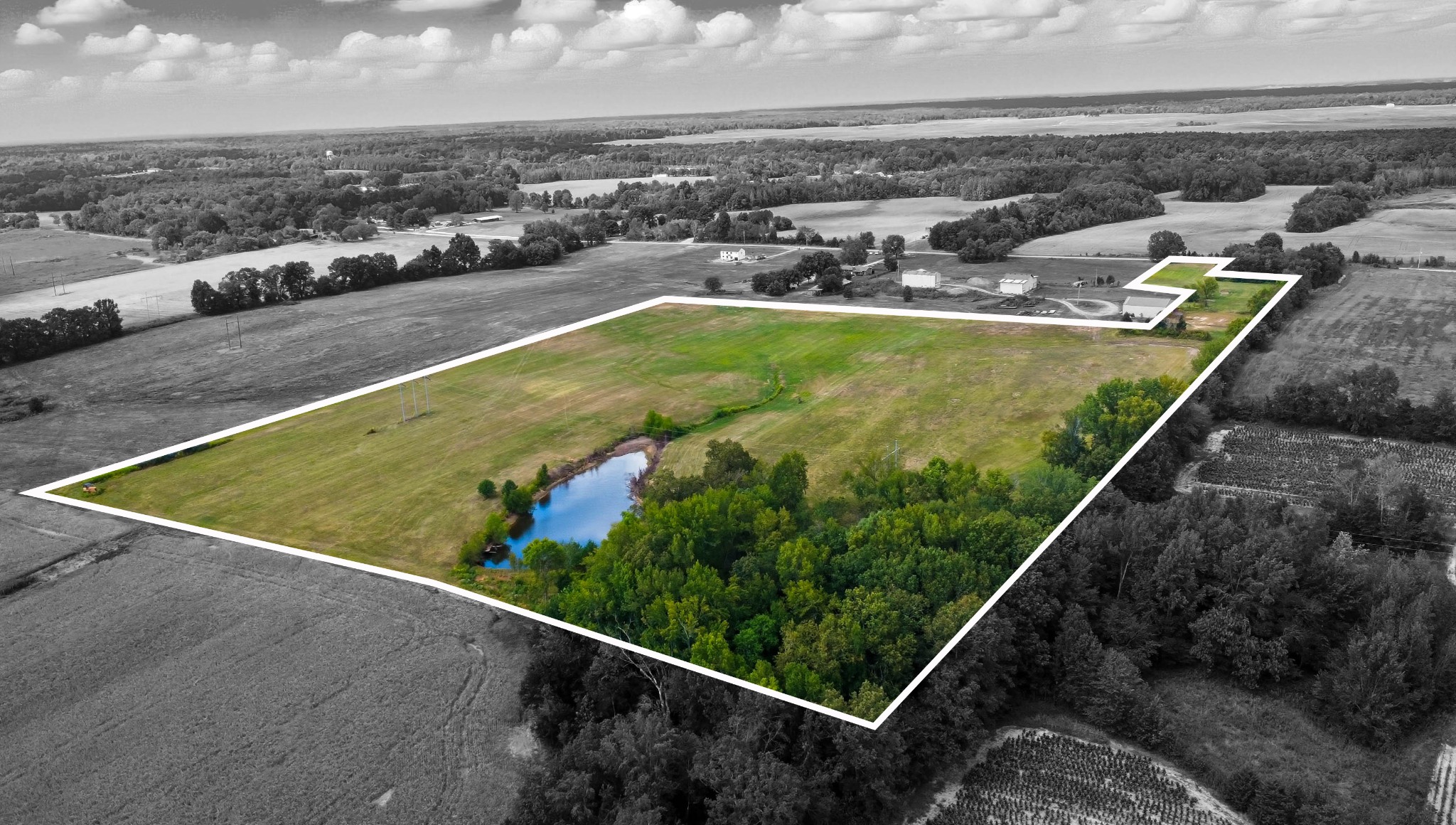 22 Indian Mound Road Woodlawn, TN 37191 - Photo 4 of 29 a view of a swimming pool with a terrace