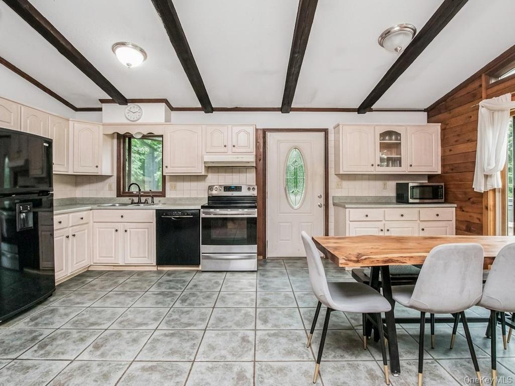 20 Ernst Road Cortlandt Manor, NY 10567 - Photo 4 of 27