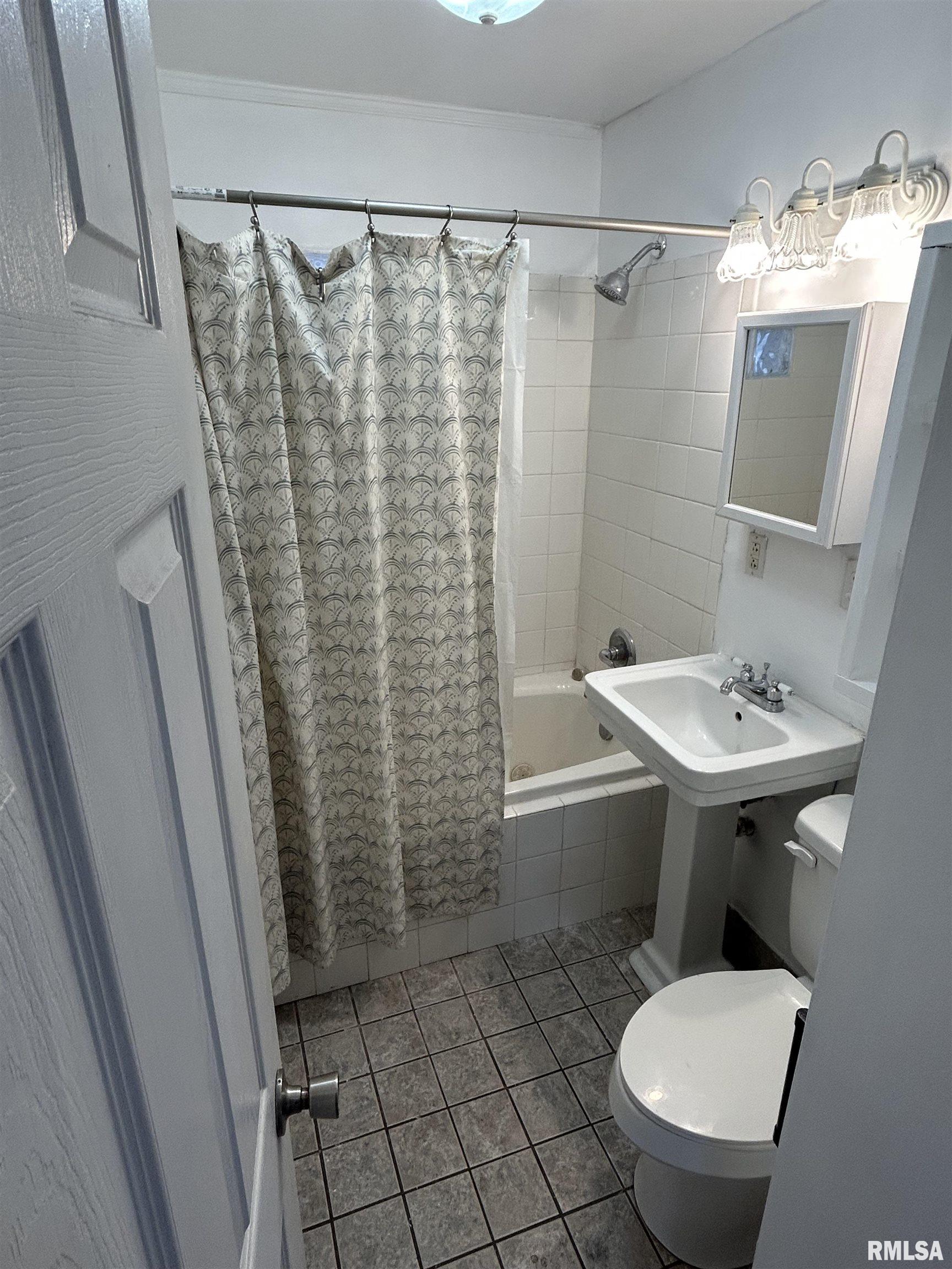 10 Reed Court Springfield, IL 62704 - Photo 5 of 7