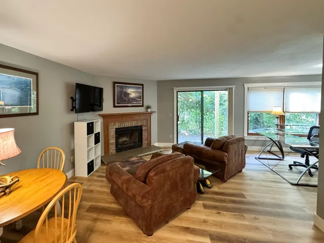 $1,700 | 15565 26th Avenue North, Unit B, Plymouth, MN 55447
