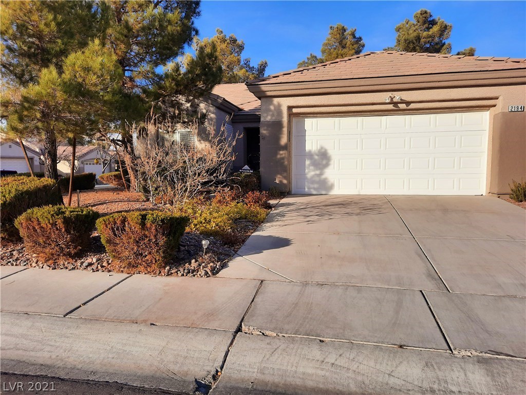 2194 Chapman Ranch Drive Henderson, NV 89012 - Photo 1 of 17 Gallery Image 1