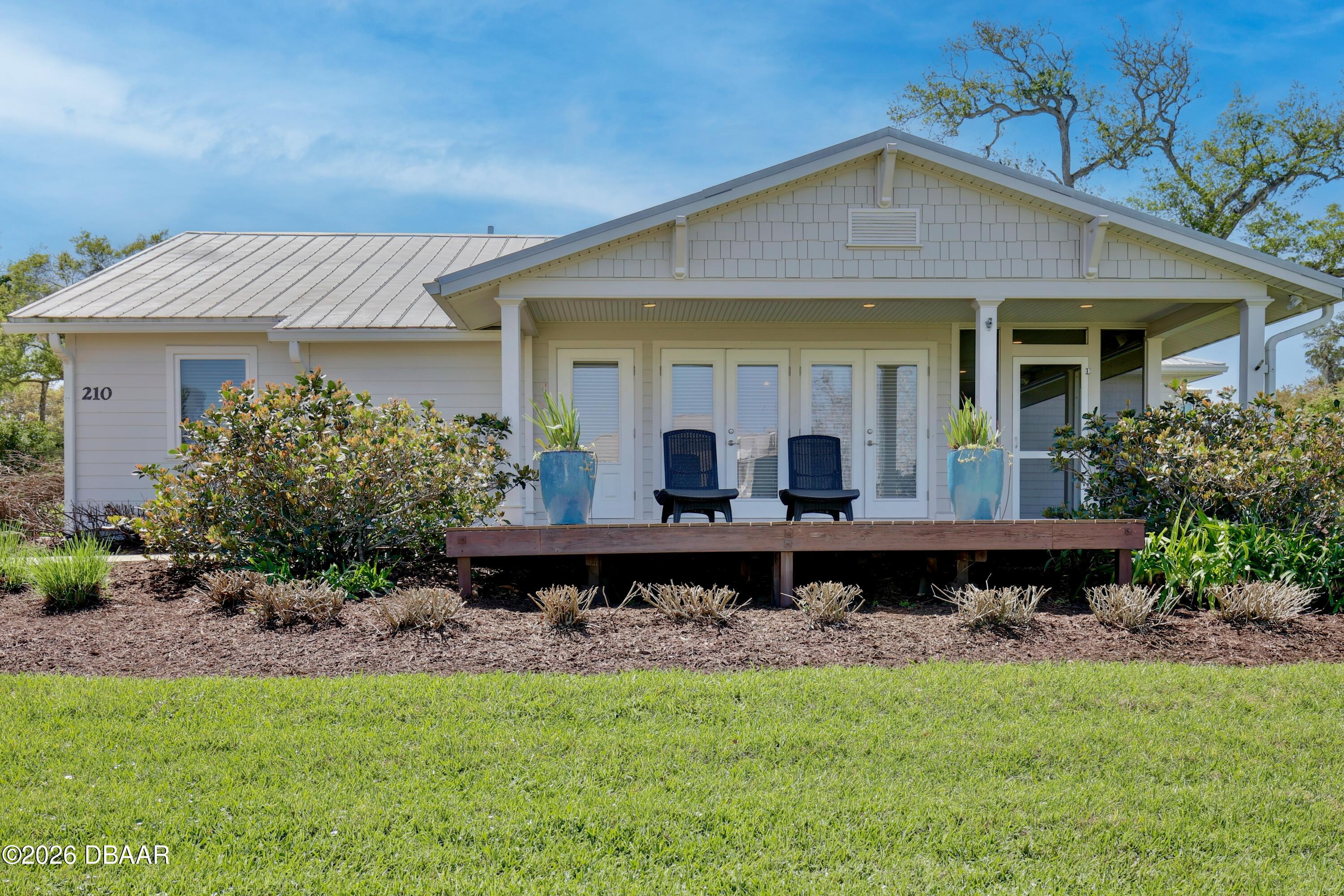 210 South Riverside Drive Edgewater, FL 32132 - Photo 3 of 96 3