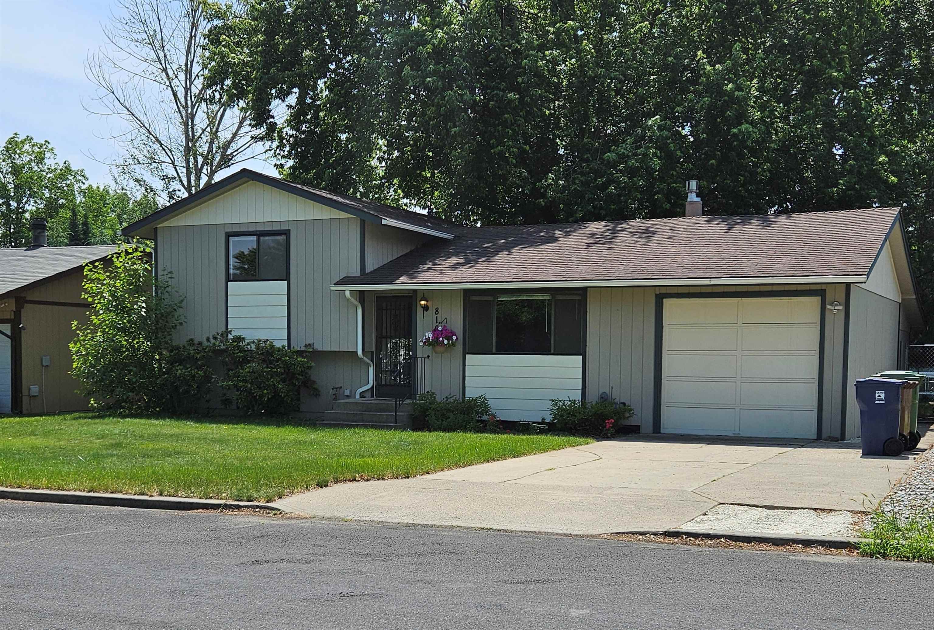 810 East St Thomas More Way Spokane, WA 99208 - Photo 2 of 32