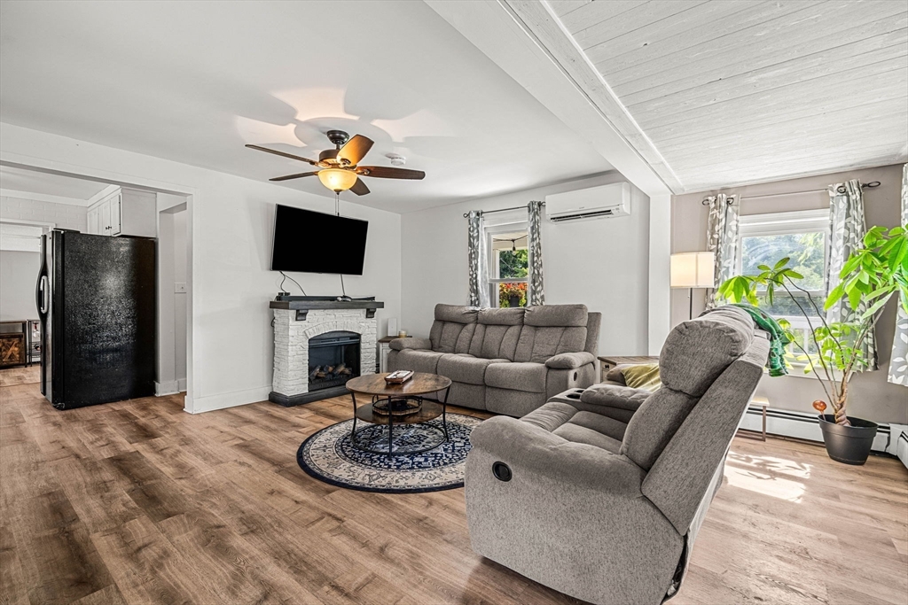 22 Loring Road Methuen, MA 01844 - Photo 8 of 35 Gallery Image 8