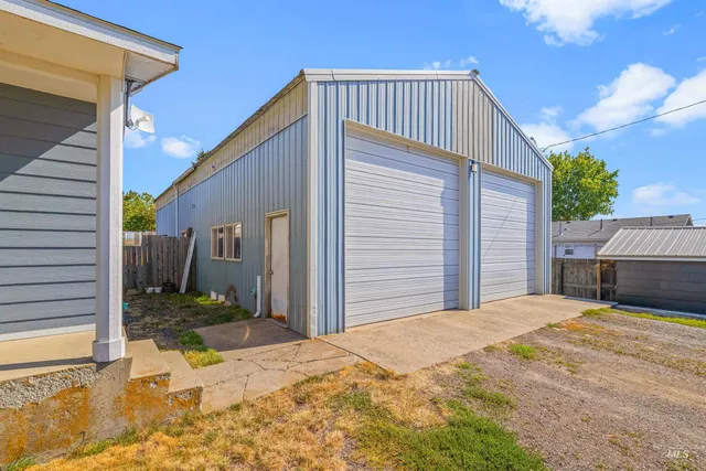 $450,000 | 611 East Main Street, Craigmont, ID 83523