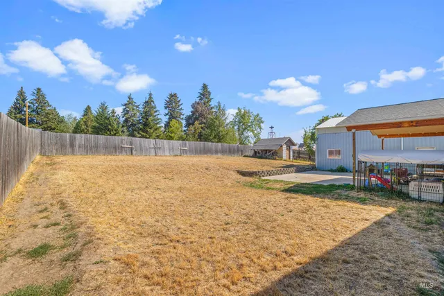 $450,000 | 611 East Main Street, Craigmont, ID 83523