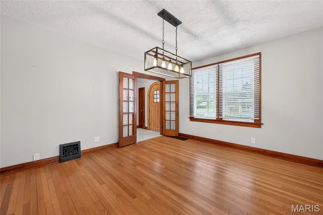 $375,000 | 221 North Benton Avenue, St. Charles, MO 63301