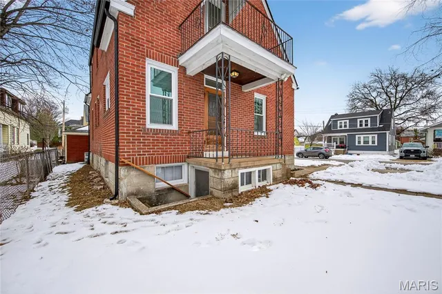 $375,000 | 221 North Benton Avenue, St. Charles, MO 63301