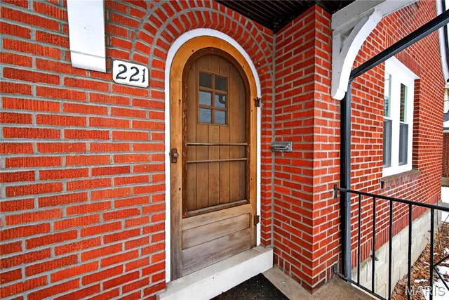 $375,000 | 221 North Benton Avenue, St. Charles, MO 63301