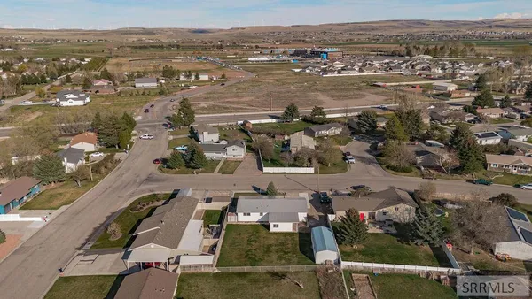 $359,000 | 805 North Farnsworth Drive, Idaho Falls, ID 83401