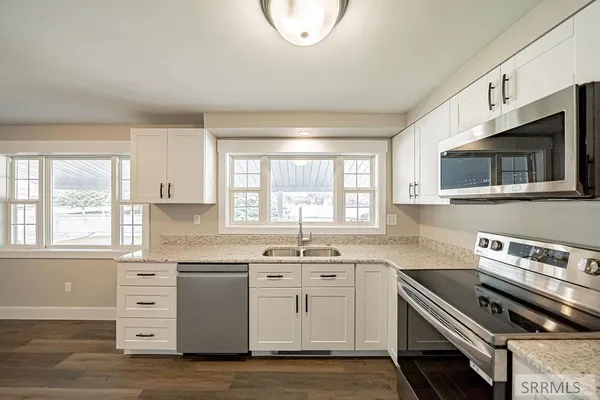$359,000 | 805 North Farnsworth Drive, Idaho Falls, ID 83401