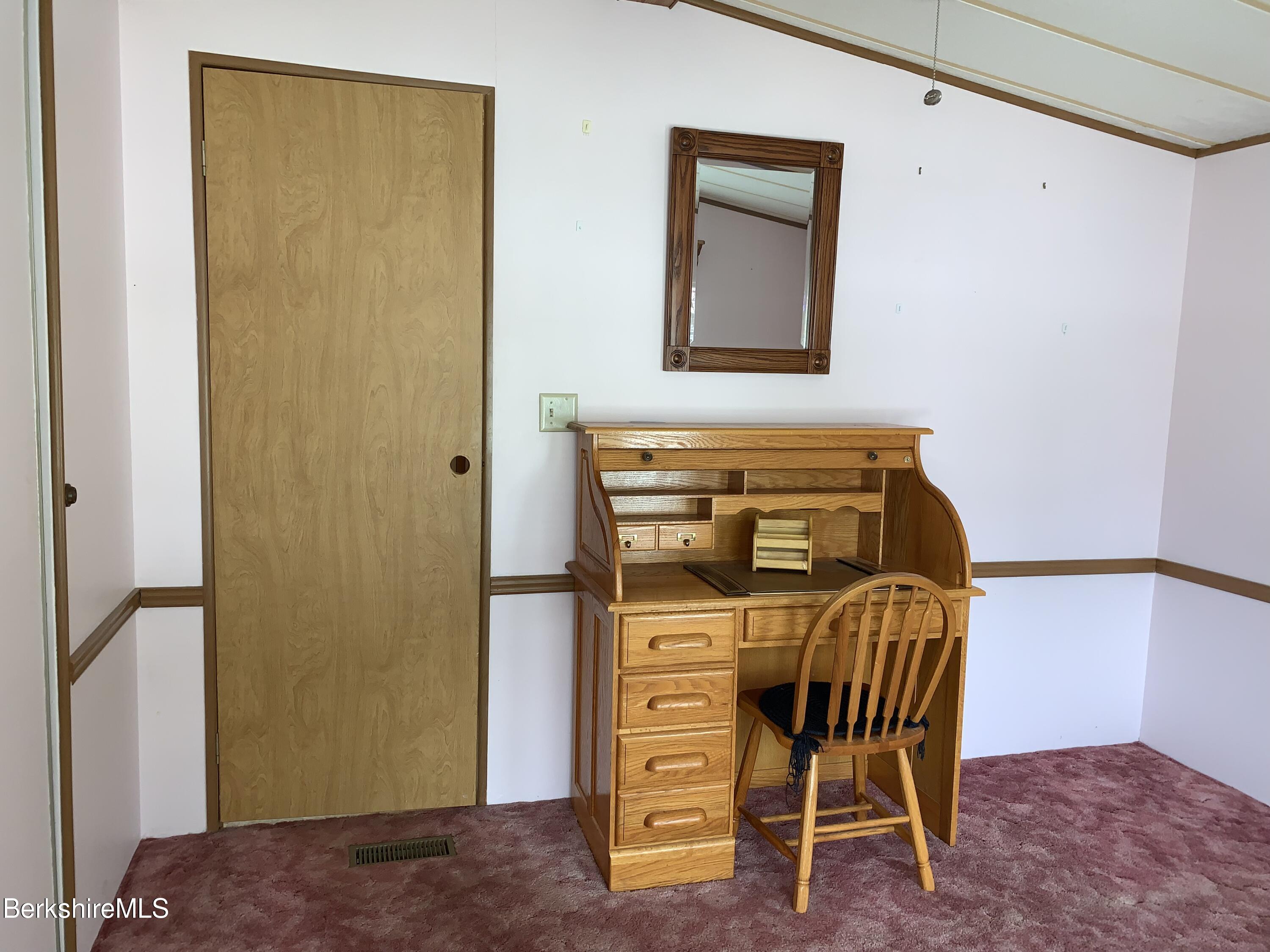 11 3rd Street Cheshire, MA 01225 - Photo 21 of 26 67292854-BB97-4299-8187-164F6284617F-L0-